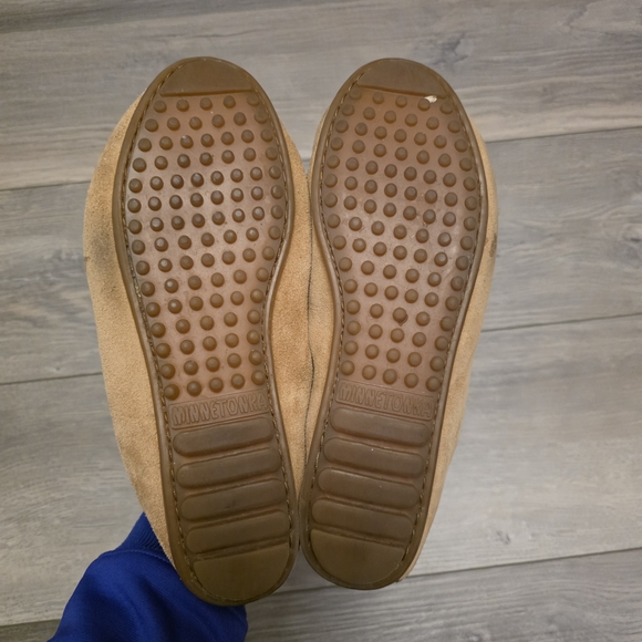 Minnetonka Women's Kilty Suede Moccasin - Picture 5 of 8